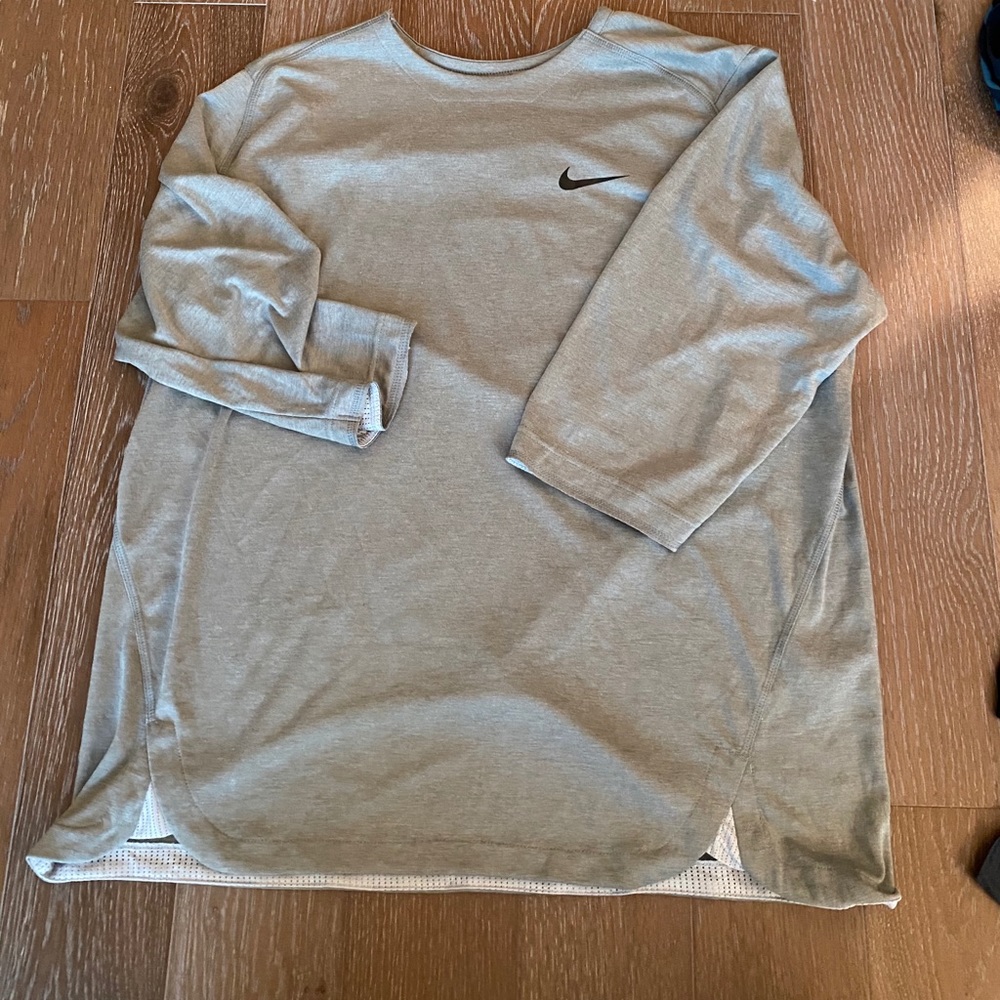 MENS NIKE SHIRT XL GRAY